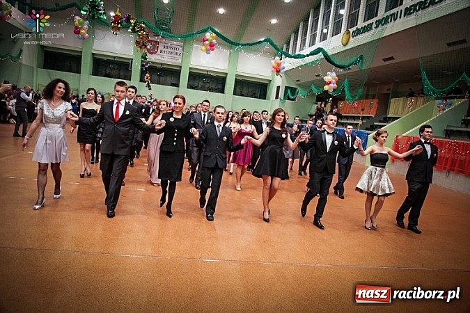 Zdjęcie w galerii na portalu naszraciborz.pl: Studniówki za pasem. Wybierz fotografa wiadomości z regionu