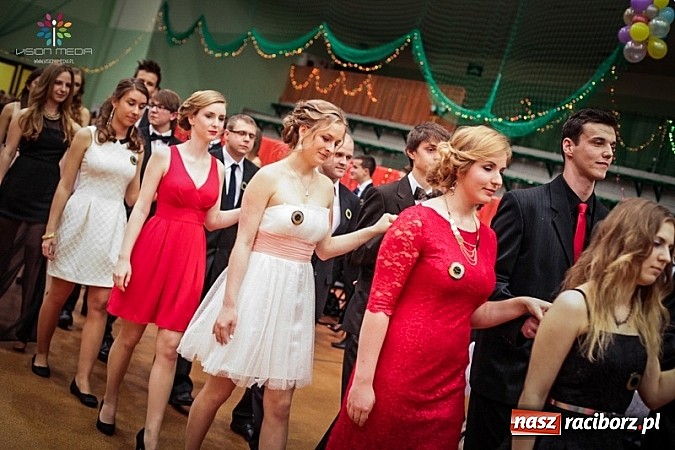 Zdjęcie w galerii na portalu naszraciborz.pl: Studniówki za pasem. Wybierz fotografa wiadomości z regionu