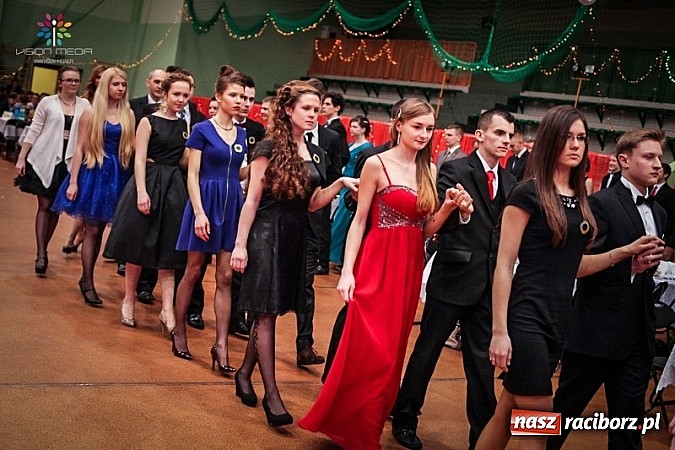 Zdjęcie w galerii na portalu naszraciborz.pl: Studniówki za pasem. Wybierz fotografa wiadomości z regionu