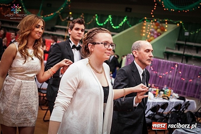 Zdjęcie w galerii na portalu naszraciborz.pl: Studniówki za pasem. Wybierz fotografa wiadomości z regionu