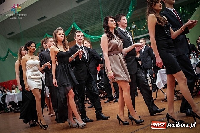 Zdjęcie w galerii na portalu naszraciborz.pl: Studniówki za pasem. Wybierz fotografa wiadomości z regionu