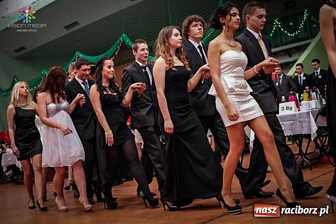 Zdjęcie w galerii na portalu naszraciborz.pl: Studniówki za pasem. Wybierz fotografa wiadomości z regionu