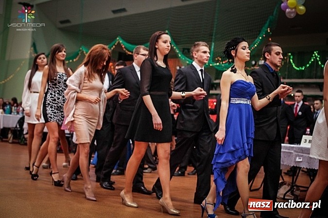 Zdjęcie w galerii na portalu naszraciborz.pl: Studniówki za pasem. Wybierz fotografa wiadomości z regionu