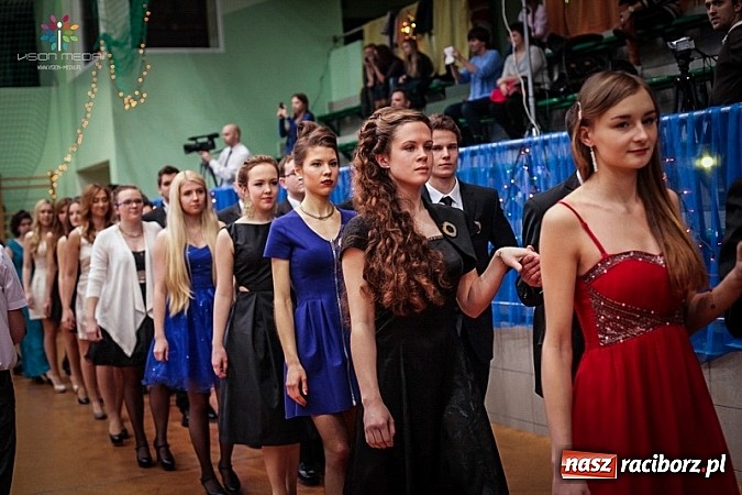Zdjęcie w galerii na portalu naszraciborz.pl: Studniówki za pasem. Wybierz fotografa wiadomości z regionu