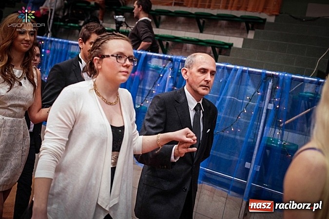 Zdjęcie w galerii na portalu naszraciborz.pl: Studniówki za pasem. Wybierz fotografa wiadomości z regionu