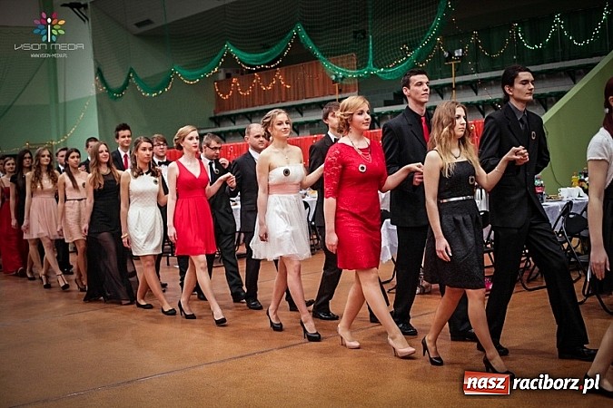 Zdjęcie w galerii na portalu naszraciborz.pl: Studniówki za pasem. Wybierz fotografa wiadomości z regionu