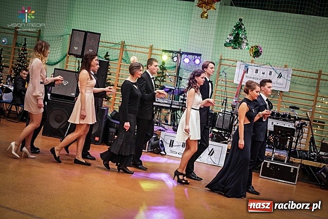 Zdjęcie w galerii na portalu naszraciborz.pl: Studniówki za pasem. Wybierz fotografa wiadomości z regionu