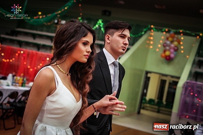 Zdjęcie w galerii na portalu naszraciborz.pl: Studniówki za pasem. Wybierz fotografa wiadomości z regionu