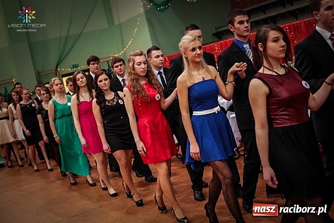 Zdjęcie w galerii na portalu naszraciborz.pl: Studniówki za pasem. Wybierz fotografa wiadomości z regionu