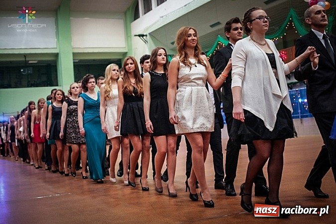 Zdjęcie w galerii na portalu naszraciborz.pl: Studniówki za pasem. Wybierz fotografa wiadomości z regionu