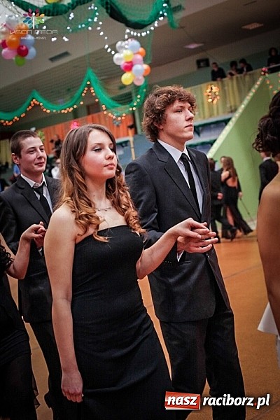 Zdjęcie w galerii na portalu naszraciborz.pl: Studniówki za pasem. Wybierz fotografa wiadomości z regionu