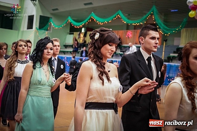 Zdjęcie w galerii na portalu naszraciborz.pl: Studniówki za pasem. Wybierz fotografa wiadomości z regionu