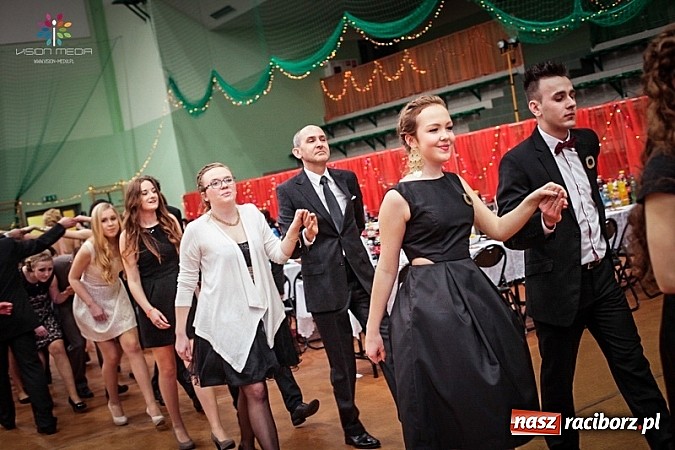 Zdjęcie w galerii na portalu naszraciborz.pl: Studniówki za pasem. Wybierz fotografa wiadomości z regionu