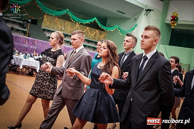 Zdjęcie w galerii na portalu naszraciborz.pl: Studniówki za pasem. Wybierz fotografa wiadomości z regionu