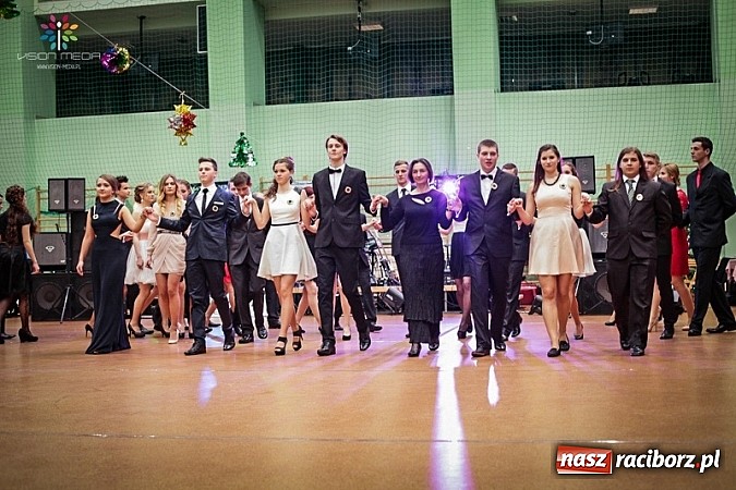 Zdjęcie w galerii na portalu naszraciborz.pl: Studniówki za pasem. Wybierz fotografa wiadomości z regionu