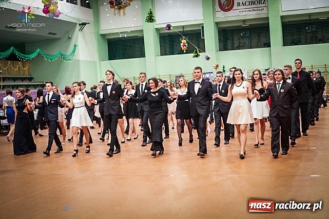 Zdjęcie w galerii na portalu naszraciborz.pl: Studniówki za pasem. Wybierz fotografa wiadomości z regionu