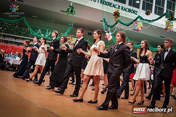 Zdjęcie w galerii na portalu naszraciborz.pl: Studniówki za pasem. Wybierz fotografa wiadomości z regionu