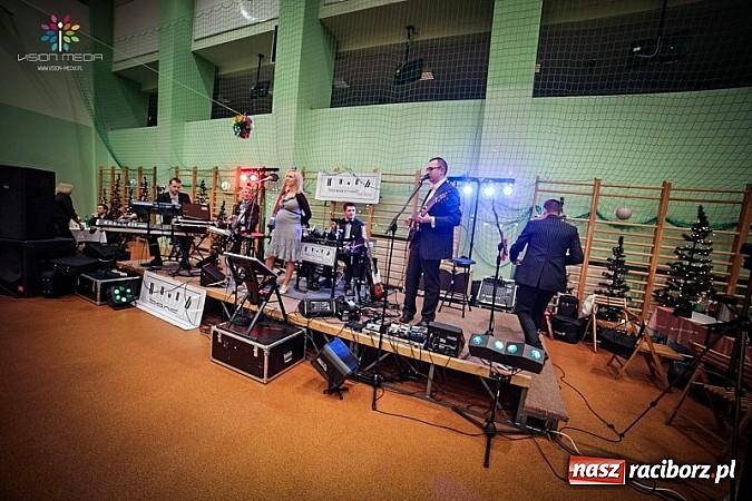 Zdjęcie w galerii na portalu naszraciborz.pl: Studniówki za pasem. Wybierz fotografa wiadomości z regionu
