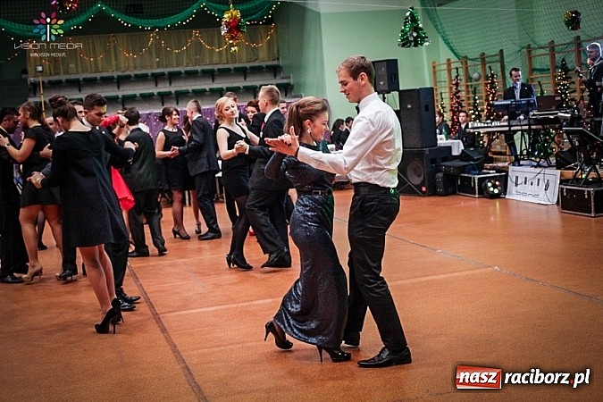 Zdjęcie w galerii na portalu naszraciborz.pl: Studniówki za pasem. Wybierz fotografa wiadomości z regionu