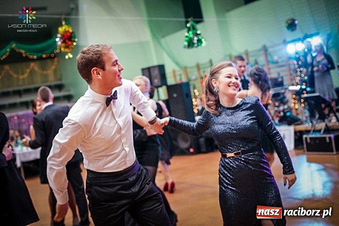 Zdjęcie w galerii na portalu naszraciborz.pl: Studniówki za pasem. Wybierz fotografa wiadomości z regionu