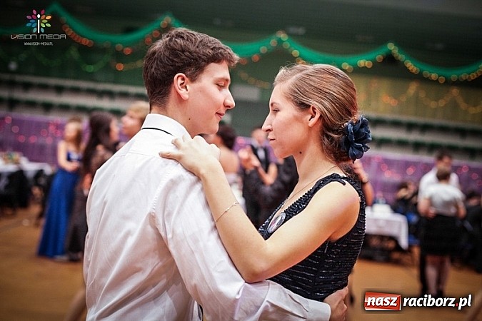 Zdjęcie w galerii na portalu naszraciborz.pl: Studniówki za pasem. Wybierz fotografa wiadomości z regionu