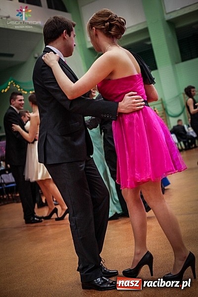 Zdjęcie w galerii na portalu naszraciborz.pl: Studniówki za pasem. Wybierz fotografa wiadomości z regionu