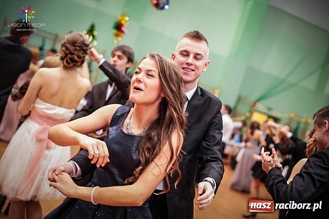 Zdjęcie w galerii na portalu naszraciborz.pl: Studniówki za pasem. Wybierz fotografa wiadomości z regionu