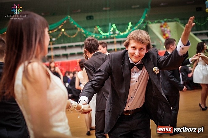 Zdjęcie w galerii na portalu naszraciborz.pl: Studniówki za pasem. Wybierz fotografa wiadomości z regionu