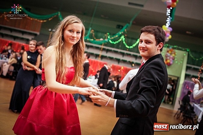 Zdjęcie w galerii na portalu naszraciborz.pl: Studniówki za pasem. Wybierz fotografa wiadomości z regionu