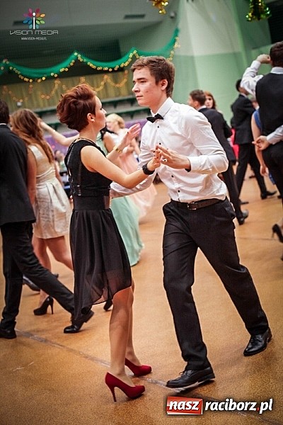 Zdjęcie w galerii na portalu naszraciborz.pl: Studniówki za pasem. Wybierz fotografa wiadomości z regionu