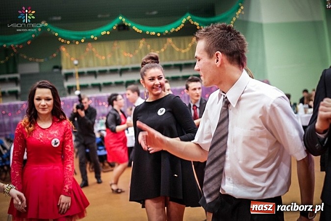 Zdjęcie w galerii na portalu naszraciborz.pl: Studniówki za pasem. Wybierz fotografa wiadomości z regionu
