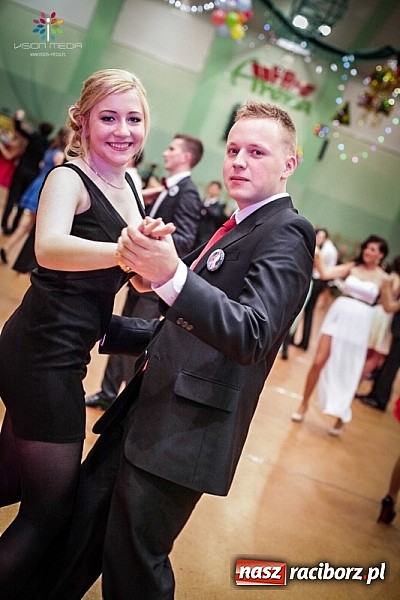 Zdjęcie w galerii na portalu naszraciborz.pl: Studniówki za pasem. Wybierz fotografa wiadomości z regionu