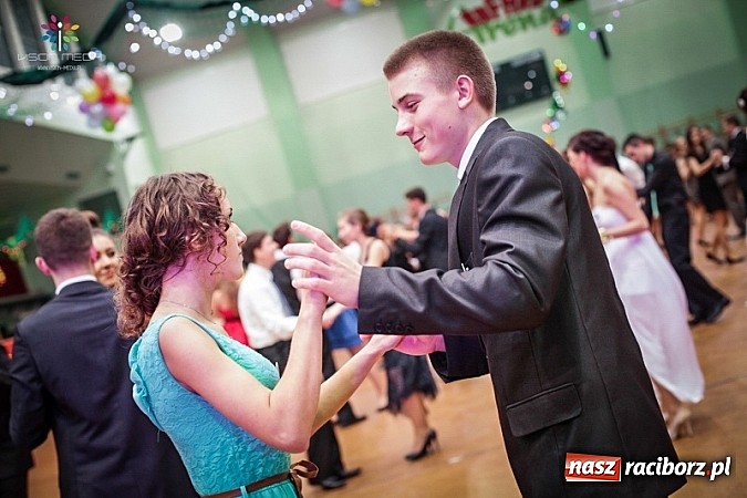 Zdjęcie w galerii na portalu naszraciborz.pl: Studniówki za pasem. Wybierz fotografa wiadomości z regionu