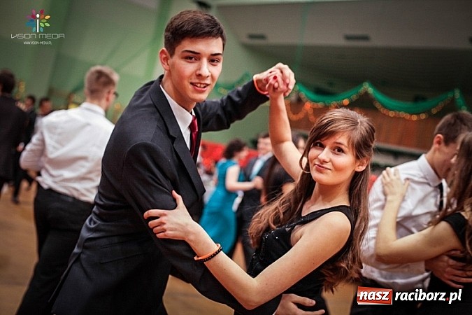 Zdjęcie w galerii na portalu naszraciborz.pl: Studniówki za pasem. Wybierz fotografa wiadomości z regionu