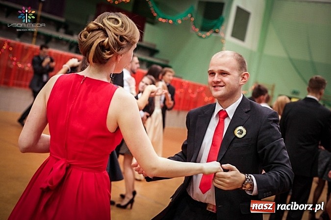 Zdjęcie w galerii na portalu naszraciborz.pl: Studniówki za pasem. Wybierz fotografa wiadomości z regionu