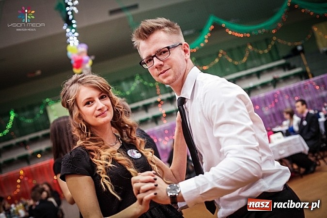 Zdjęcie w galerii na portalu naszraciborz.pl: Studniówki za pasem. Wybierz fotografa wiadomości z regionu