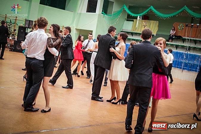 Zdjęcie w galerii na portalu naszraciborz.pl: Studniówki za pasem. Wybierz fotografa wiadomości z regionu