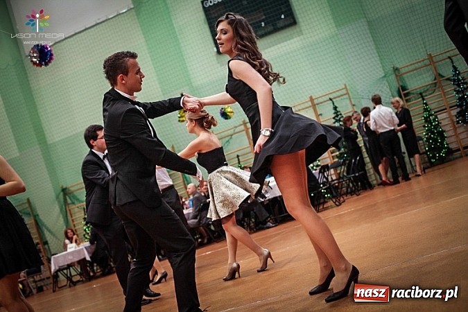 Zdjęcie w galerii na portalu naszraciborz.pl: Studniówki za pasem. Wybierz fotografa wiadomości z regionu