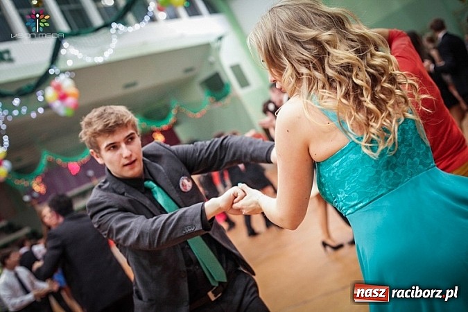 Zdjęcie w galerii na portalu naszraciborz.pl: Studniówki za pasem. Wybierz fotografa wiadomości z regionu
