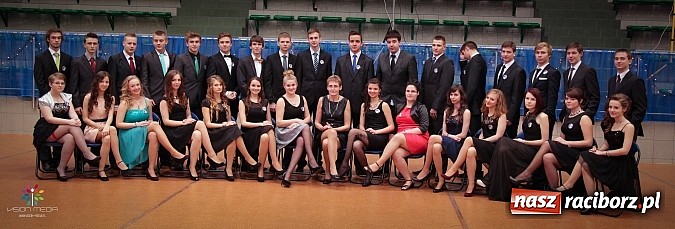 Zdjęcie w galerii na portalu naszraciborz.pl: Studniówki za pasem. Wybierz fotografa wiadomości z regionu