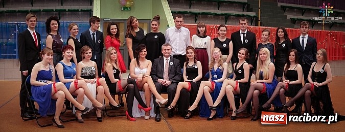 Zdjęcie w galerii na portalu naszraciborz.pl: Studniówki za pasem. Wybierz fotografa wiadomości z regionu