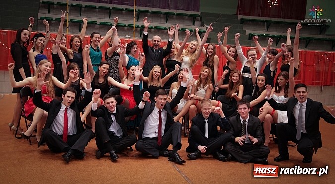 Zdjęcie w galerii na portalu naszraciborz.pl: Studniówki za pasem. Wybierz fotografa wiadomości z regionu