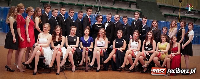 Zdjęcie w galerii na portalu naszraciborz.pl: Studniówki za pasem. Wybierz fotografa wiadomości z regionu