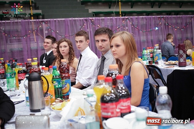 Zdjęcie w galerii na portalu naszraciborz.pl: Studniówki za pasem. Wybierz fotografa wiadomości z regionu