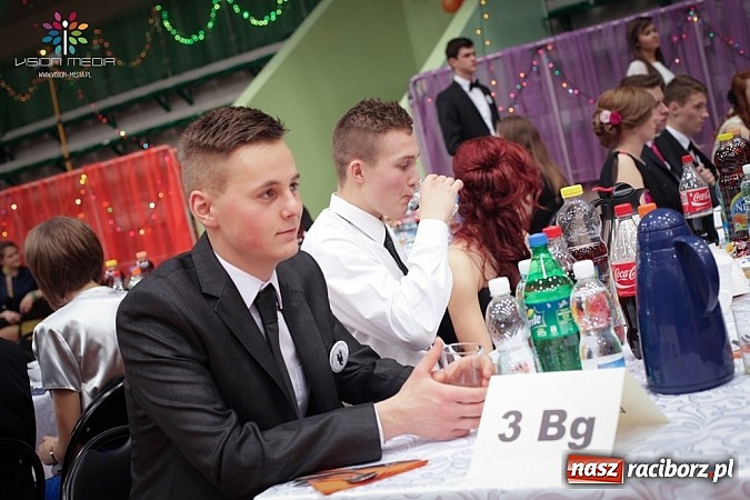 Zdjęcie w galerii na portalu naszraciborz.pl: Studniówki za pasem. Wybierz fotografa wiadomości z regionu