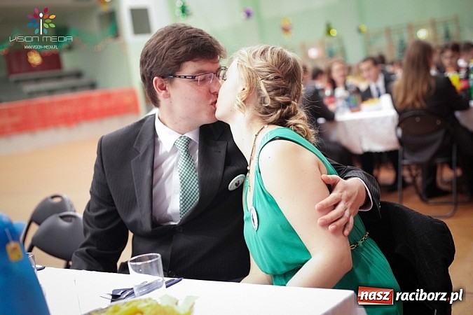 Zdjęcie w galerii na portalu naszraciborz.pl: Studniówki za pasem. Wybierz fotografa wiadomości z regionu