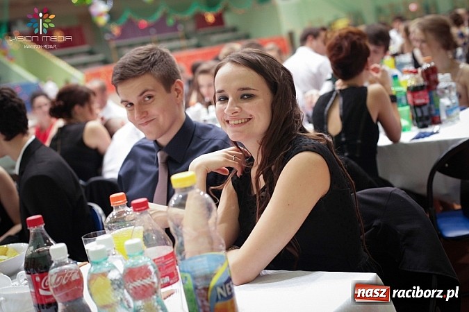 Zdjęcie w galerii na portalu naszraciborz.pl: Studniówki za pasem. Wybierz fotografa wiadomości z regionu