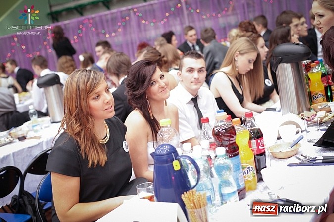 Zdjęcie w galerii na portalu naszraciborz.pl: Studniówki za pasem. Wybierz fotografa wiadomości z regionu