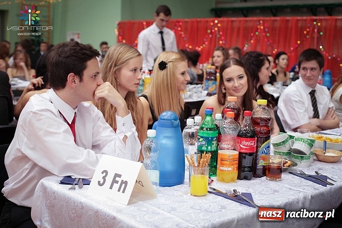 Zdjęcie w galerii na portalu naszraciborz.pl: Studniówki za pasem. Wybierz fotografa wiadomości z regionu