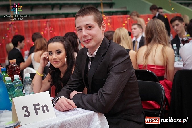 Zdjęcie w galerii na portalu naszraciborz.pl: Studniówki za pasem. Wybierz fotografa wiadomości z regionu